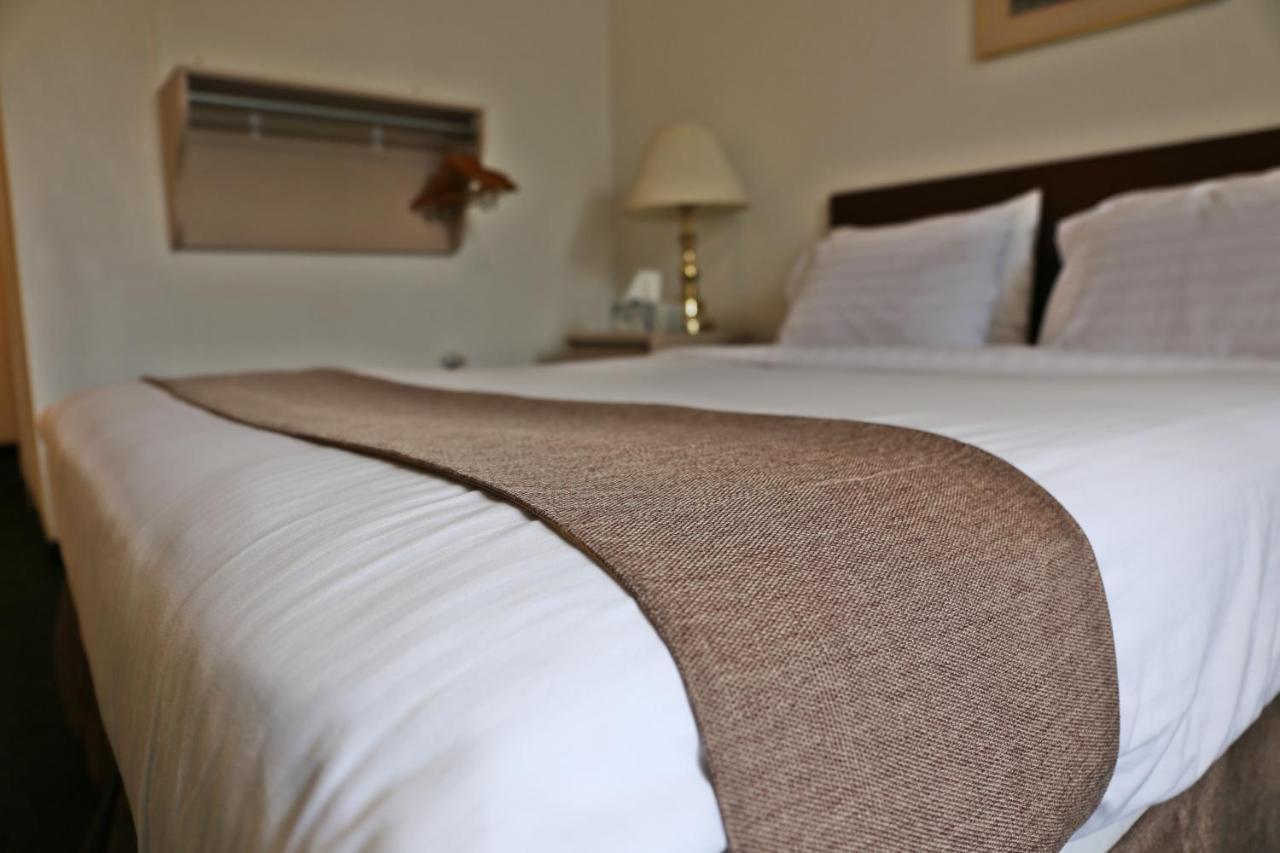 Country Motel 2*